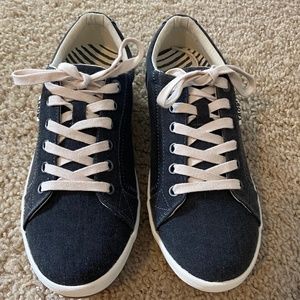 Taos Star Sneakers
